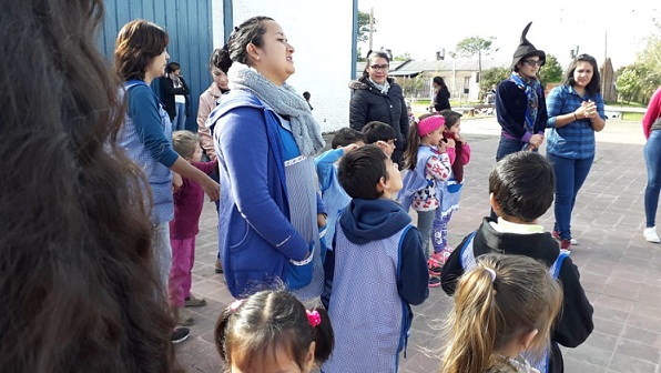 Encuentro de jardines de infantes en Colonia Popular